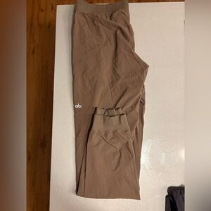 ALO Yoga Brown Sweatpants Relaxed Fit Joggers